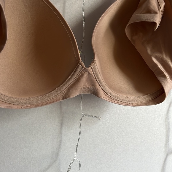 Sunnie Aeries Bra T-Shirt Style - Picture 6 of 6